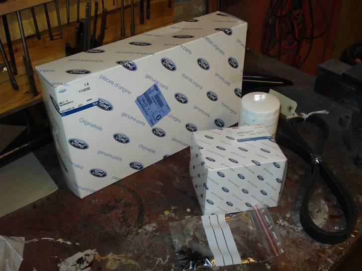 Ford Escort 1,8i Sport  - Der kommer kun originale dele i mine biler!!! Er ikke meget for at købe uoriginalt!  billede 6