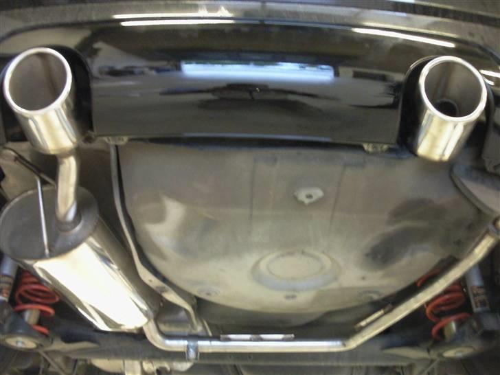 Audi TT // SOLGT// - Rustfrit hele vejen igennem. Mellempotte kan ikke ses på billedet.  billede 11