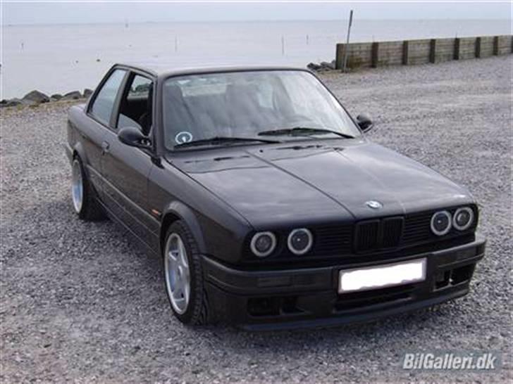 BMW 320i  billede 1
