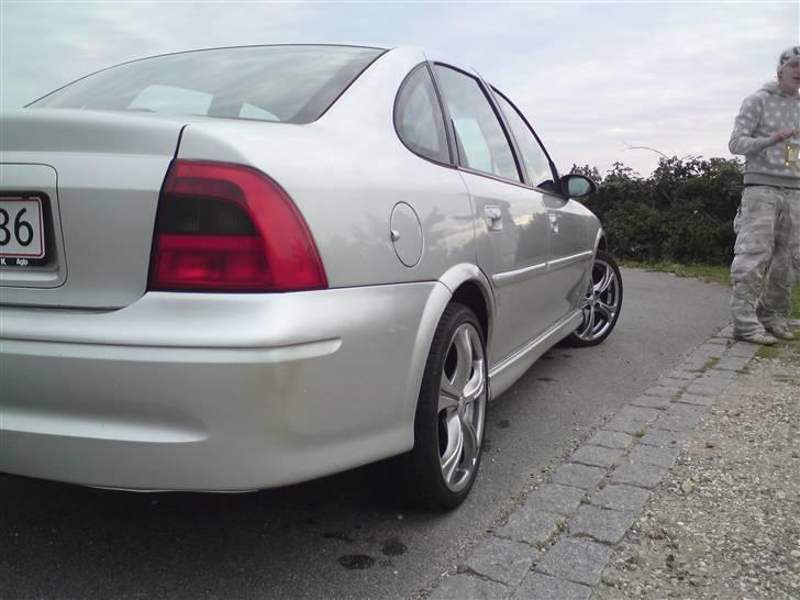 Opel Vectra B GL+ [solgt] billede 4