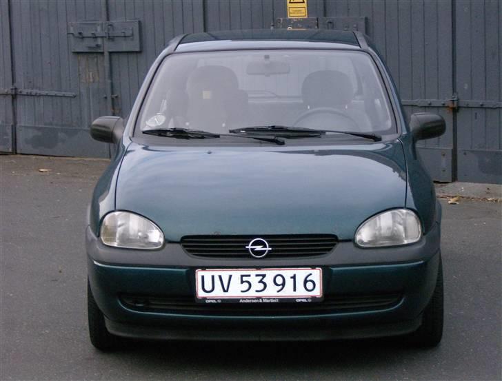 Opel Corsa (solgt) - Fronten på den grønne familie racer billede 1