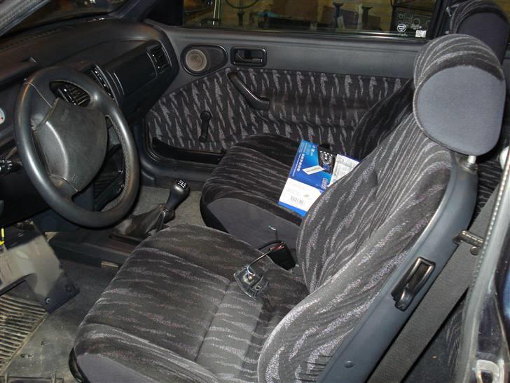 Ford Escort 1,8i Sport  - Fejlfri velholdt kabine. billede 13