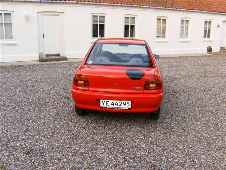 Mazda 121  *Solgt* billede 5