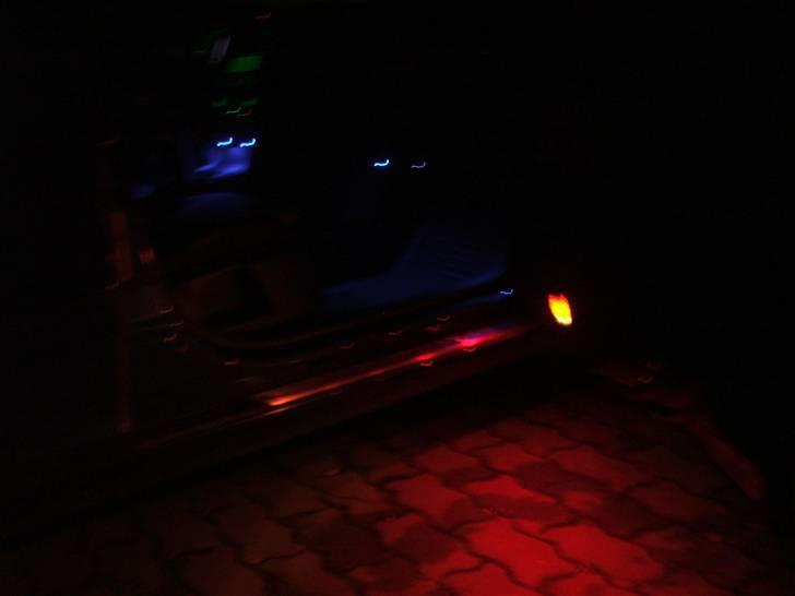 Skoda --octavia rs-- - 5 dioder der tænder når man åbner døren; billede 12