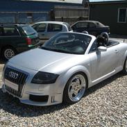 Audi TT Quattro Roadster