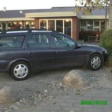 Opel vectra B wagon cd