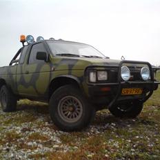 Nissan King Cab 4x4 2.5D (Død)