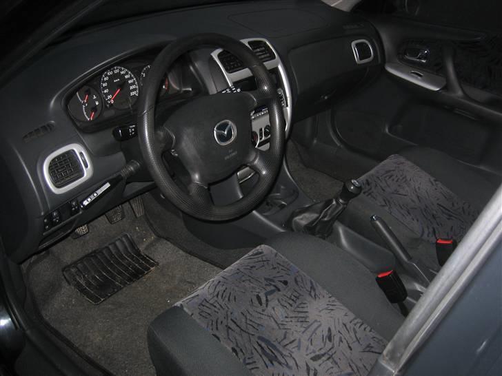 Mazda 323F DITD billede 8