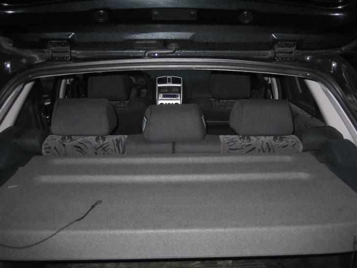 Mazda 323F DITD billede 10