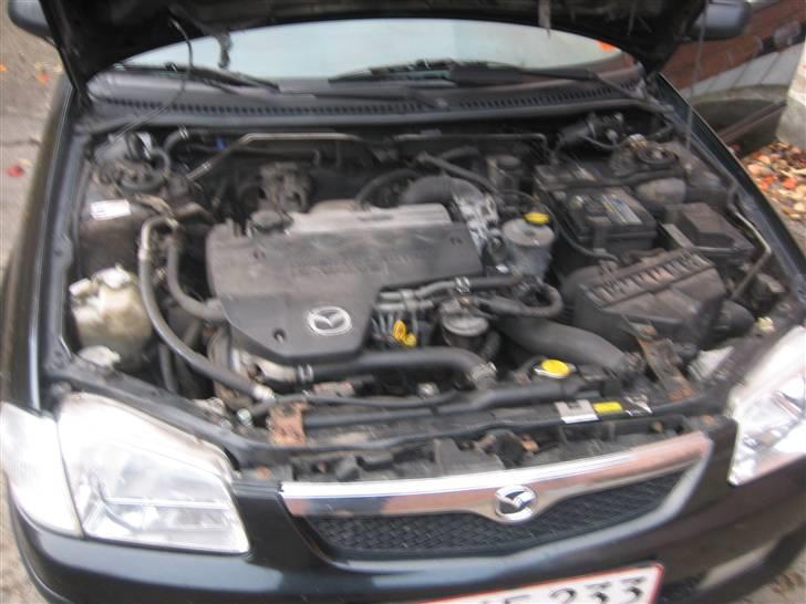 Mazda 323F DITD billede 11