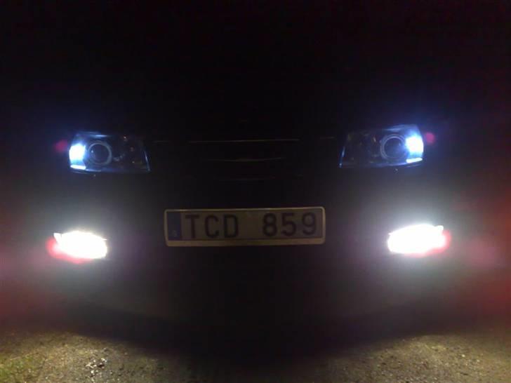 Saab 9-5 Vector **SOLGT** - Dioder i Pos.lys og alm tågelys tændt.. billede 16