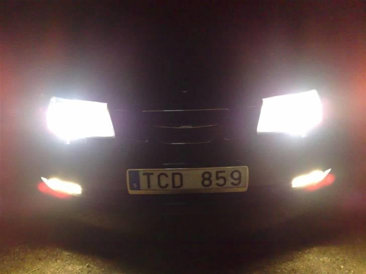 Saab 9-5 Vector **SOLGT** - Org. Xenon 4300 K.. Desuden er tågelysene tændt. billede 18