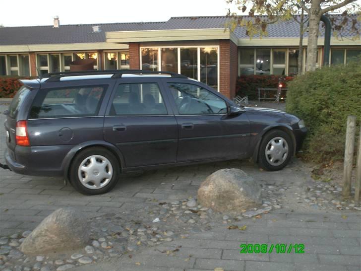 Opel vectra B wagon cd billede 2