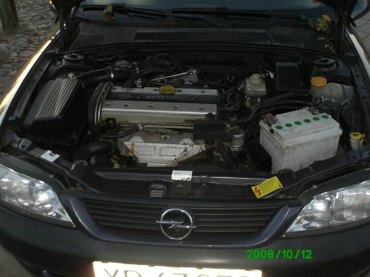 Opel vectra B wagon cd billede 10