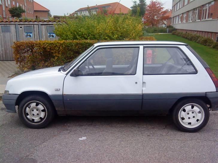 Renault 5 1.4i TILSALG 7000  billede 5