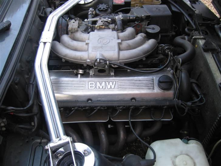 BMW e30 325 (solgt) billede 7