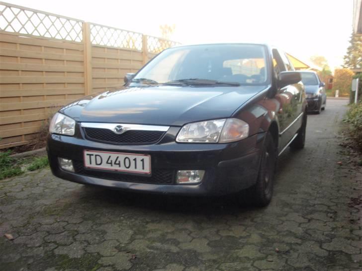 Mazda 323F GLX 1.8i 16v billede 4