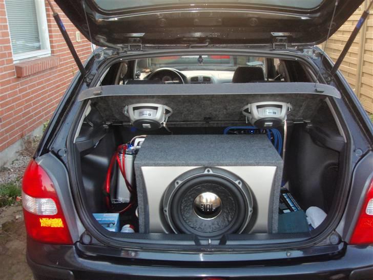 Mazda 323F GLX 1.8i 16v billede 6