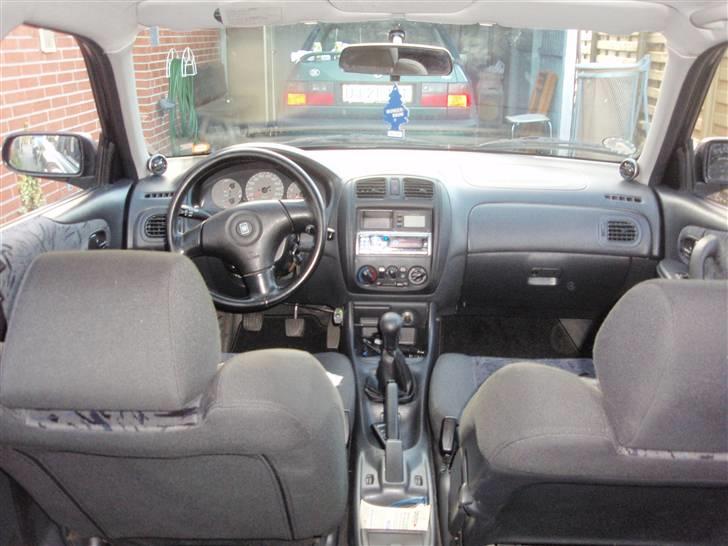 Mazda 323F GLX 1.8i 16v billede 7