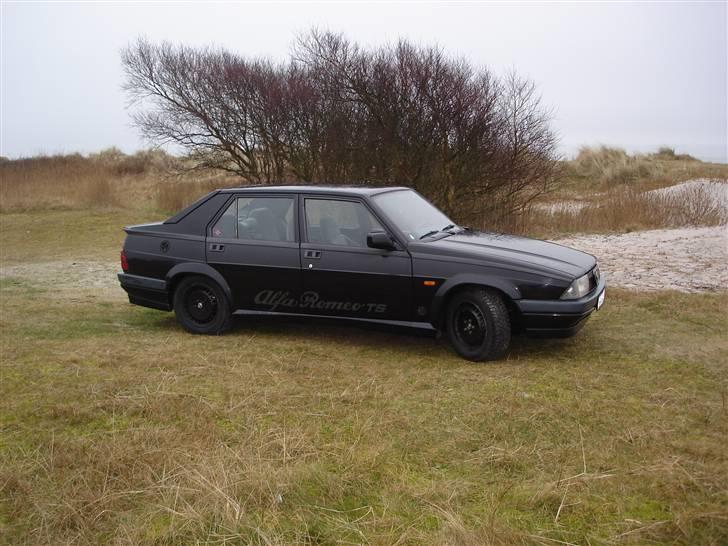 Alfa Romeo 75.2.0 ts .  - en daglig alfa 75 . 2.0 ts  billede 1