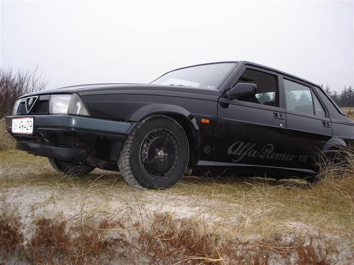 Alfa Romeo 75.2.0 ts .  - sku nok ha haft min chervolet med vis jeg sku ha forsat her . men os majet pæn her fra  billede 6