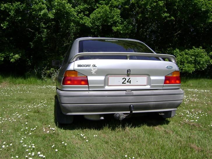 Ford Escort MK V 1,6i CL - Kunne godt tænke mig at bagenden kom til at se sådanne ud.. billede 18