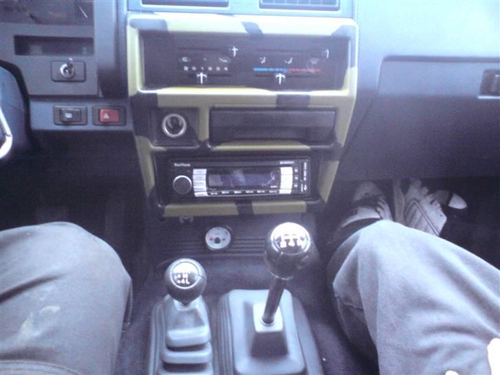 Nissan King Cab 4x4 2.5D (Død) - Ja, man kan ligeså godt fuldføre det billede 18