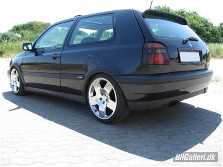 VW Golf 3 VR6 - Der vil komme både flere og nye´ere billeder af Bilen inden ret længe. billede 1