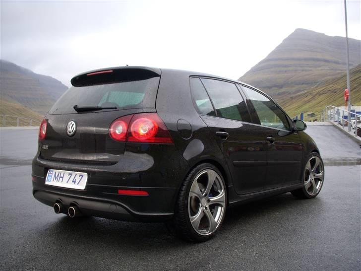 VW Golf R32 billede 2
