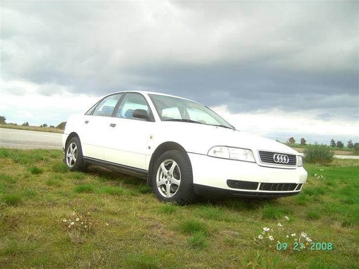 {{currentPhoto.altText}} billede {{currentPhoto.number}}