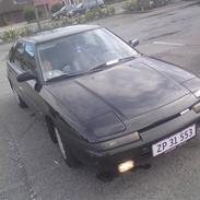 Mazda 323f lige blevet smadret
