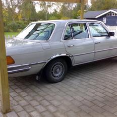 Mercedes Benz 280SE............(BYTTET)