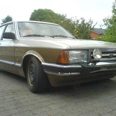 Ford Granada 2.8i Ghia Solgt