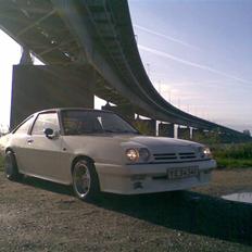 Opel Manta B 1,8 GT