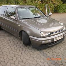 VW Golf III "Low"  *Nakket*