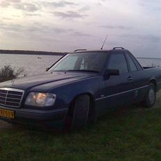 Mercedes Benz 300 D Pick-Up