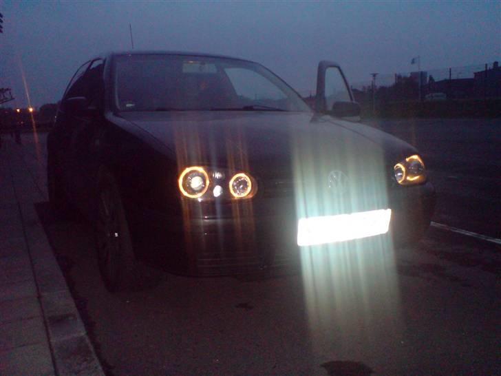 VW Golf  [SOLGT] - ja det er så de nye forlygter billede 10