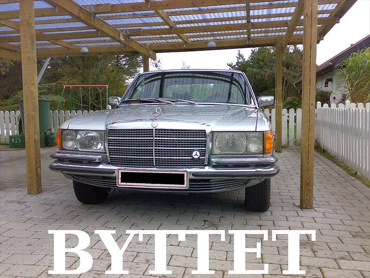 Mercedes Benz 280SE............(BYTTET) - Byttet med min Fars røde Sierra! Så er stadig i familiens eje.....  billede 1