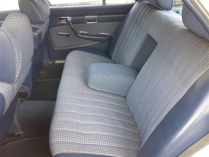 Mercedes Benz 280SE............(BYTTET) - Ikke lige min ynglings farve til en kabine billede 7