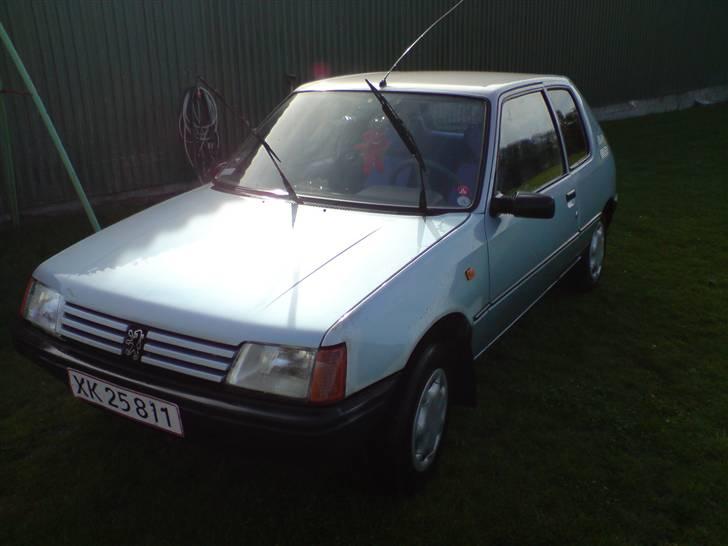 Peugeot 205 solgt billede 1