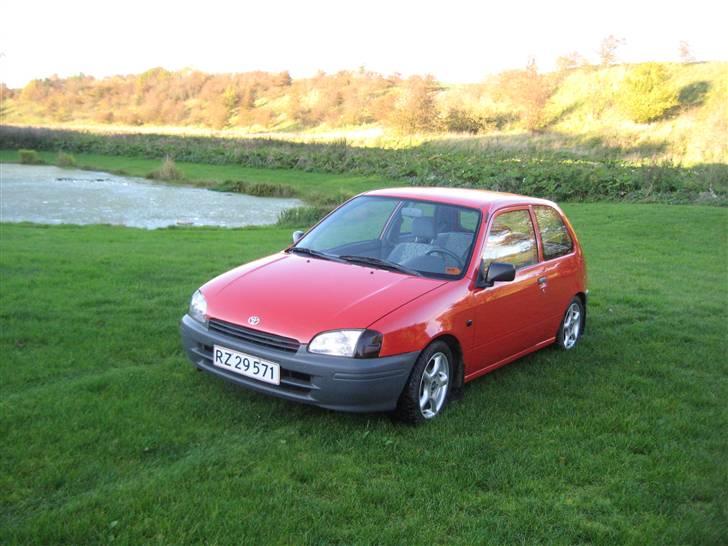 Toyota Starlet  SOLGT billede 1