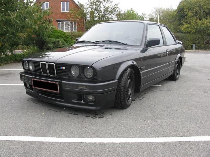 BMW E30 325I MtechII ( SOLGT) billede 1