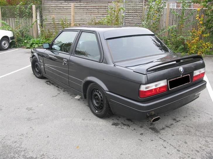 BMW E30 325I MtechII ( SOLGT) billede 4