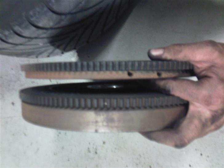 Opel astra gsi - forskellen på ny (c20xe-LN)  og gammel (c20xe)  svinghjul billede 8