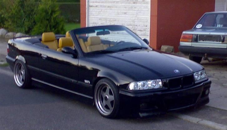 BMW 325i Cab E36 'SOLGT billede 1