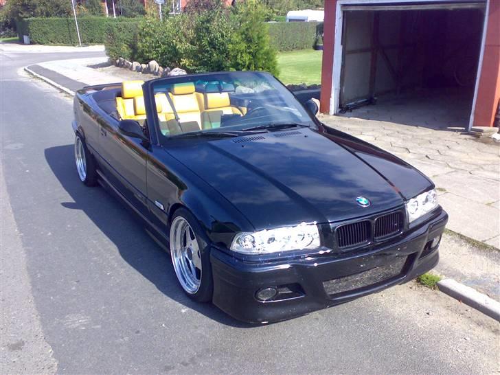 BMW 325i Cab E36 'SOLGT billede 8