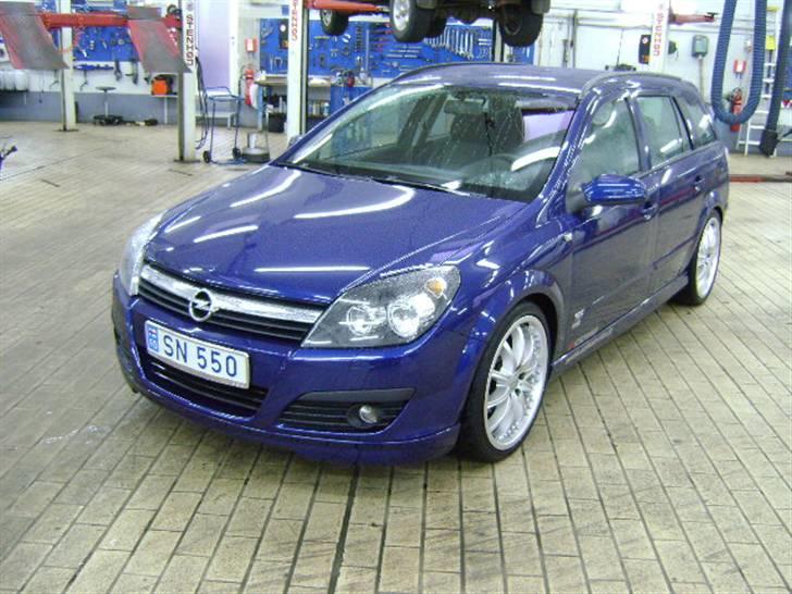 Opel Astra H OPC line billede 1