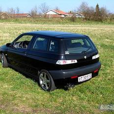 Alfa Romeo 145 1,6 L Boxer