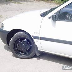 Ford Escort 1,6i 16V st. car