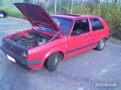 VW Golf 2 CL SOLGT - Lige et fra siden... med mine støddæmpere... og mine tonede ruder...... billede 5